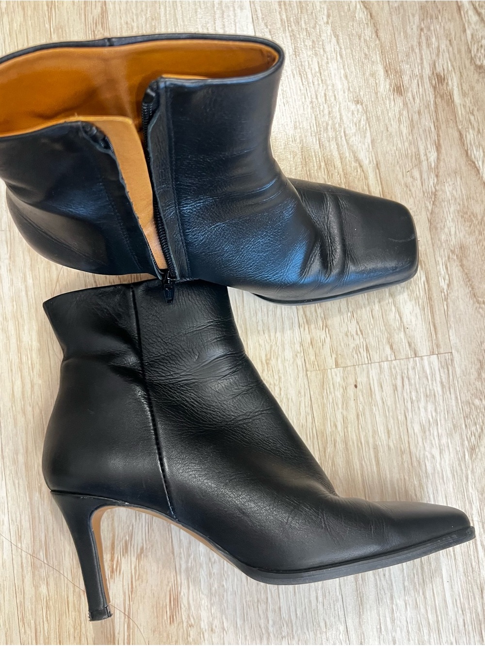 Jigsaw leather boots, size 37. Worn only once.